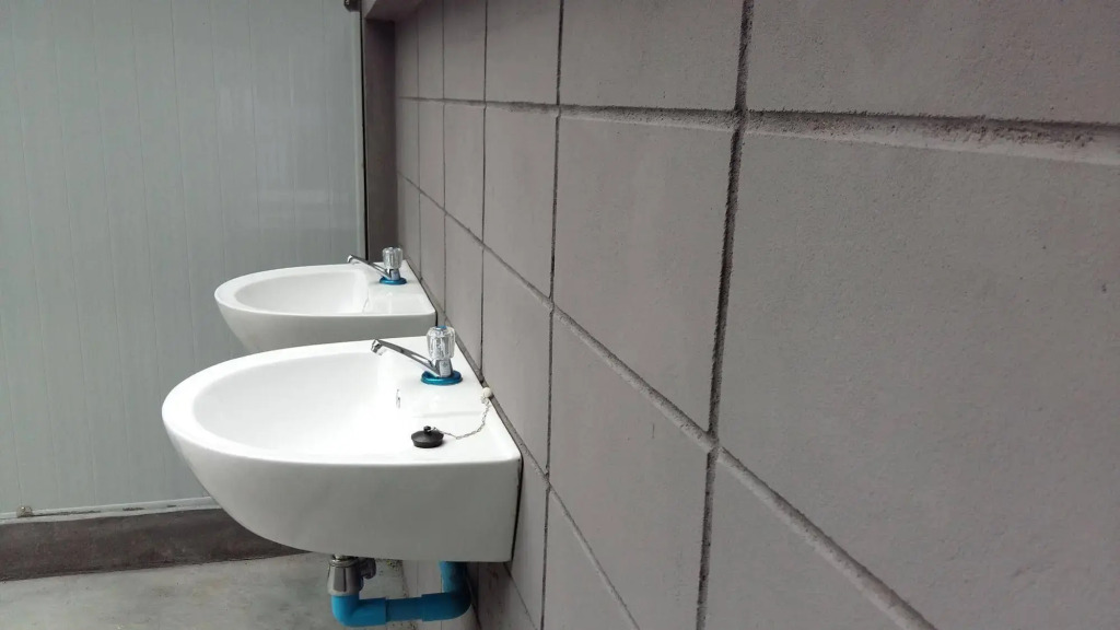 M Hostel Lanta