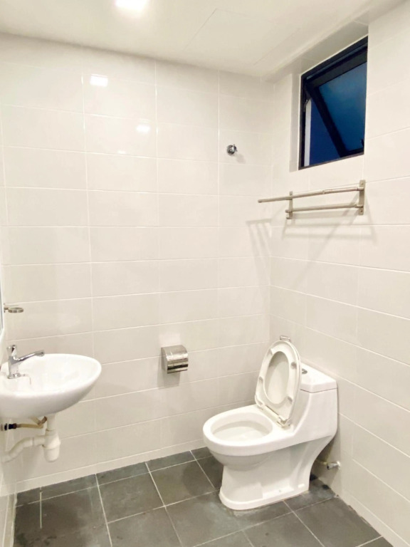 NEW Landmark Residence 2, Studio for 2 pax, High floor, Nice View, Free Parking, Budget Stay