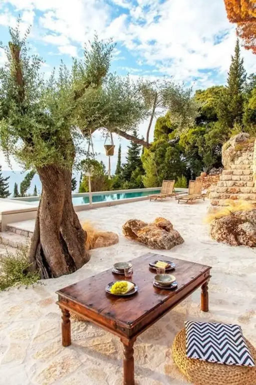 Luxury Villa in Agios Nikitas