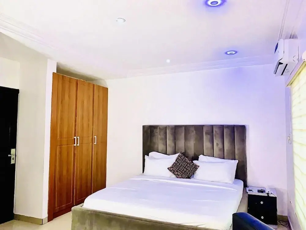 Vintage Classic Suites