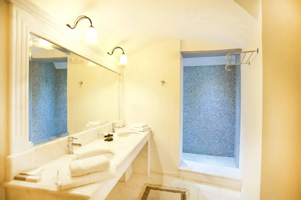 Markezinis Suites