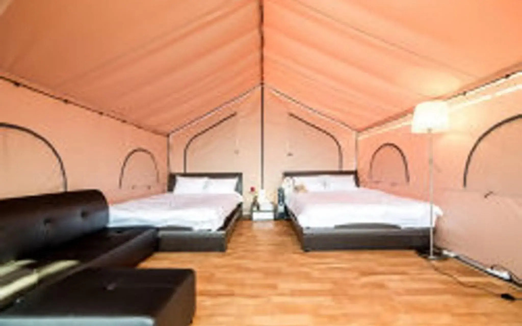 Muju Ppalgangchima Resort Glamping