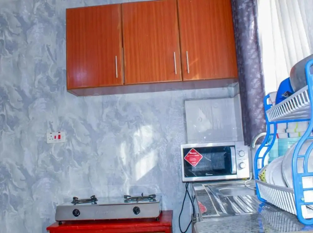 Lux Suites Nataliz Apartments Utawala
