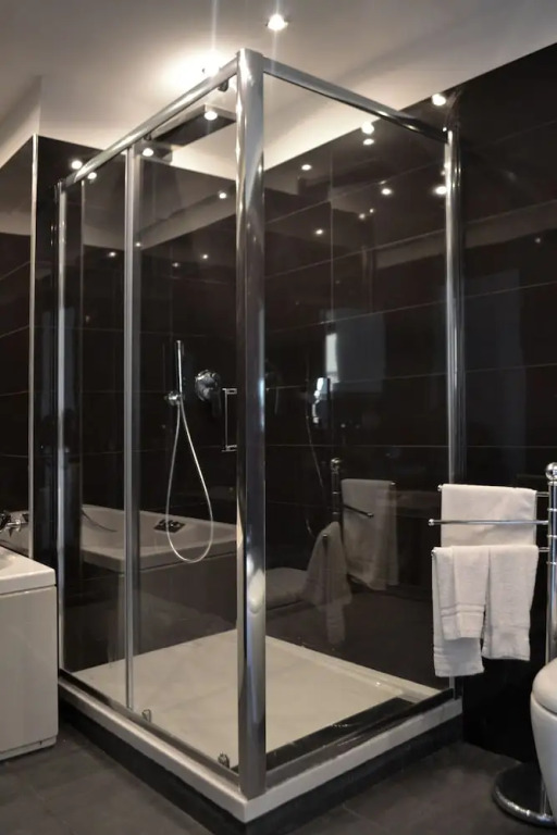 Tiffany & Mayfair Lifestyle Suites by Babylon Stay