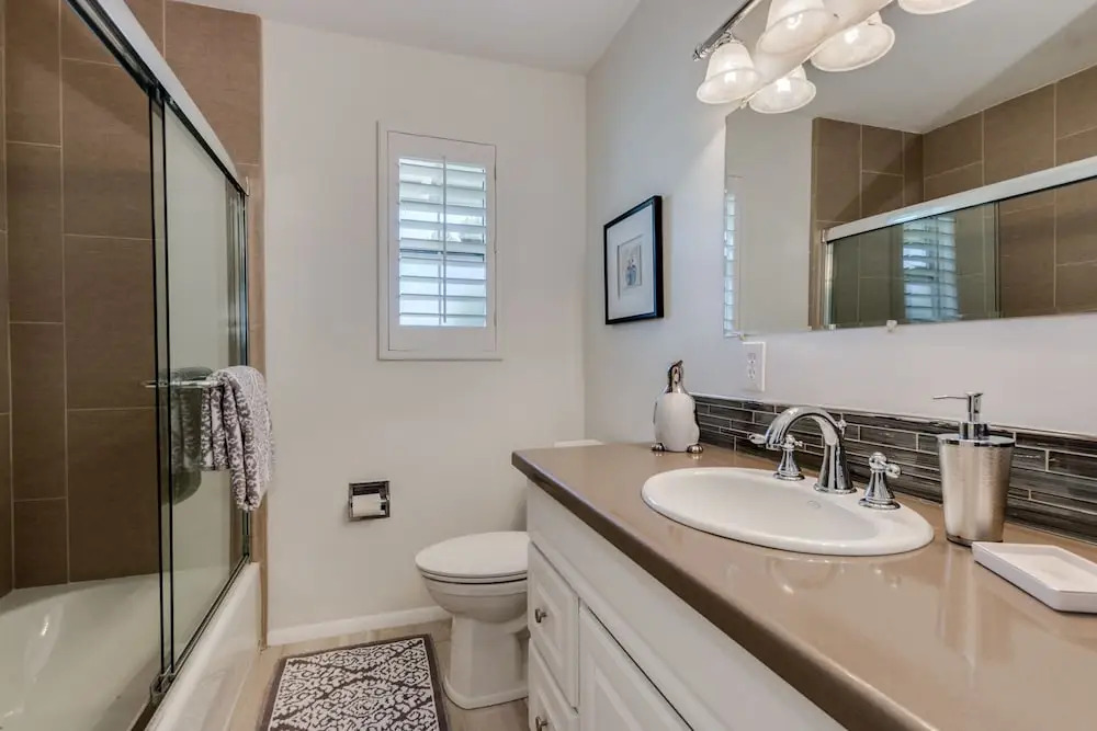 Hazelwood 2 Bedrooms 2 Bathrooms Home