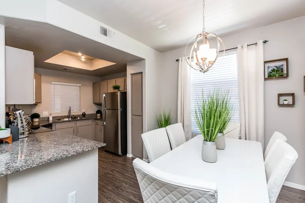 Executive 3 BR King, Close to Kierland & TPC w Parking 1025
