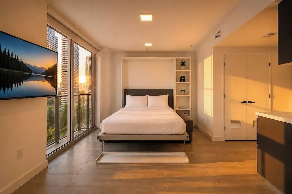 Palm Bay View Suites