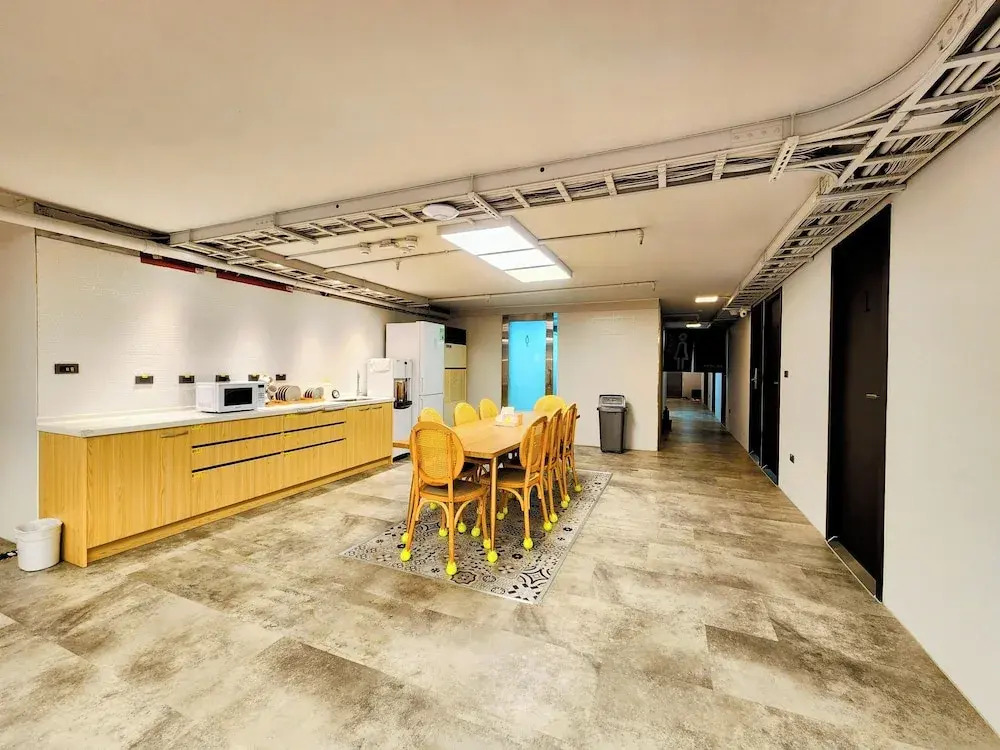 Just Live Hostel