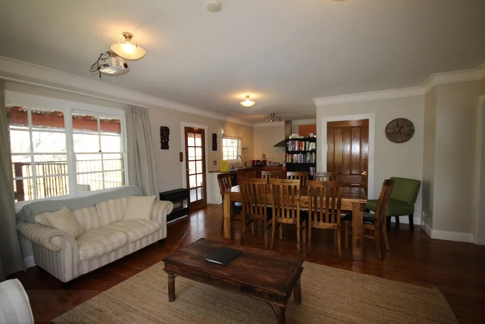 Lily-May Cottage