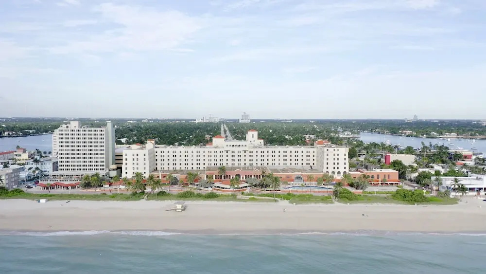 341 APT Hollywood Beach