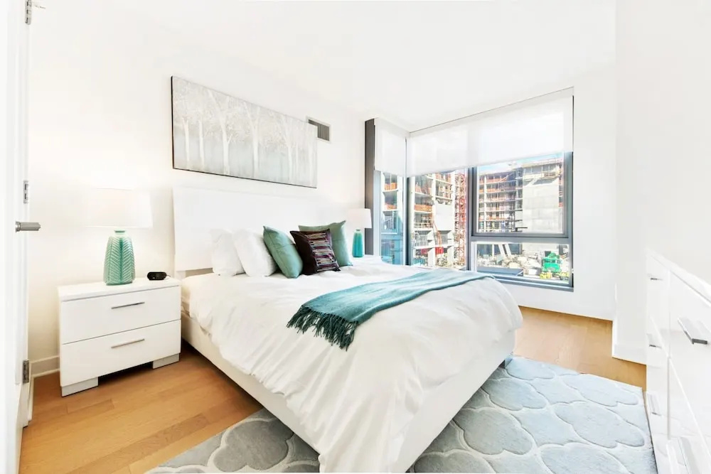 Global Luxury Suites at The Wharf