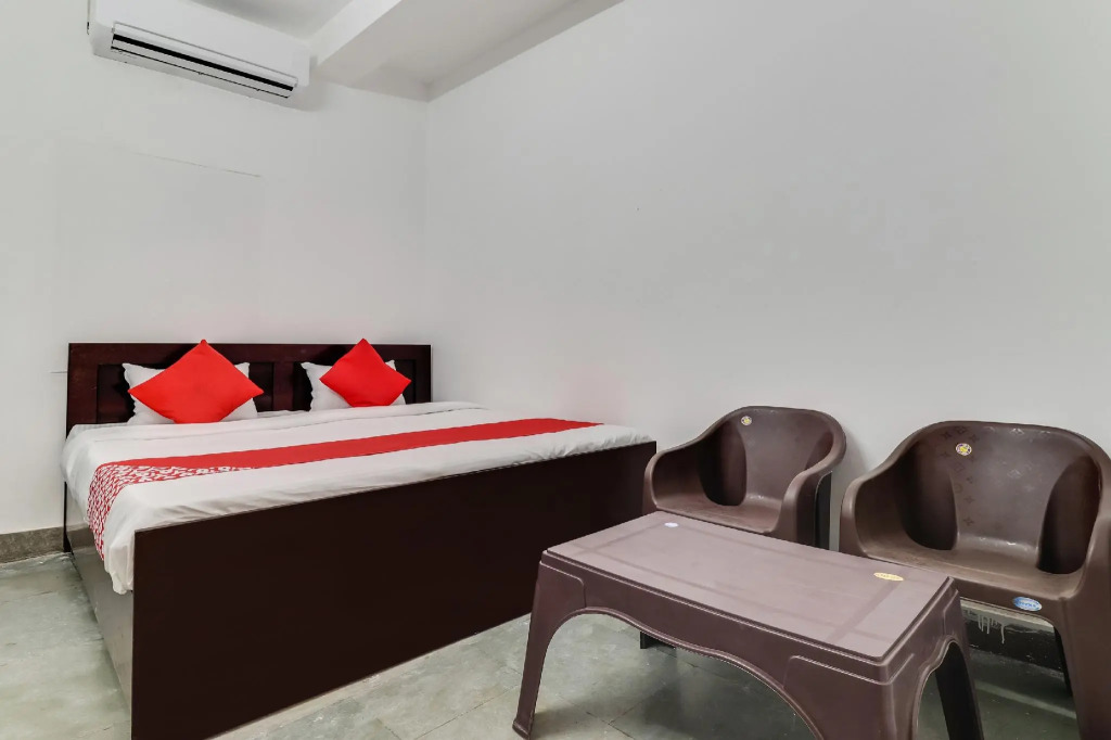 OYO 77411 Hotel Bird Nest