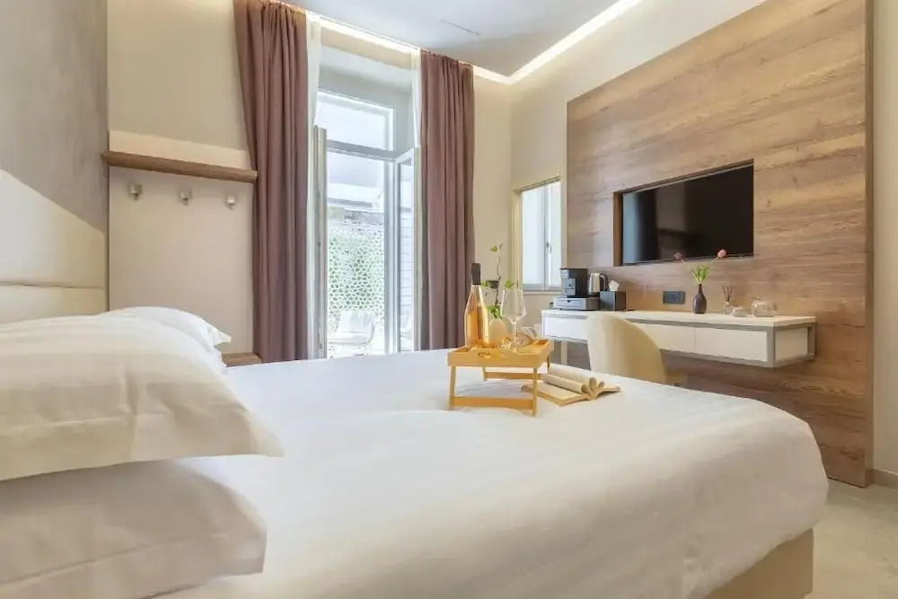 Mesbeglia Luxury Rooms