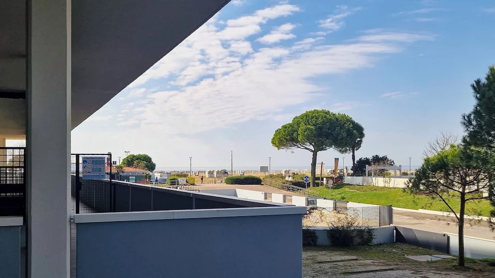Peaceful Seaside Flat With Pool in Bibione