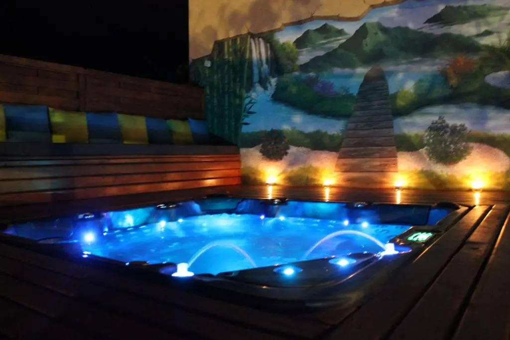 Les 3 Soleils- Évasion au Sud Sauvage Jacuzzi Piscine