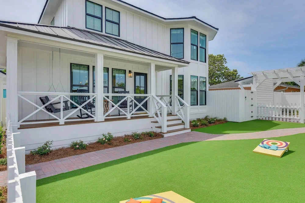 Walk to Beach: Designer PCB Retreat Near 30a