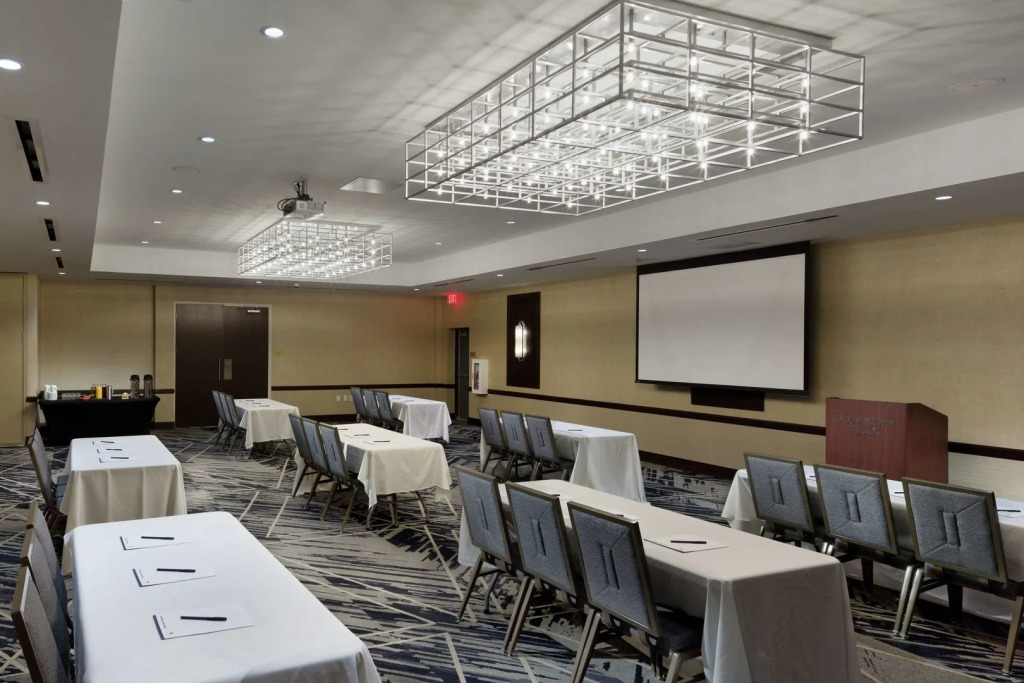 Doubletree By Hilton Jamestown, Ny