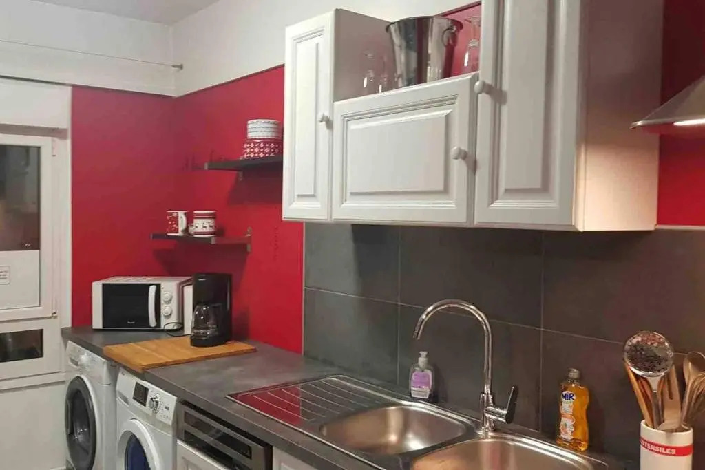 BedinReims cozy apartment parking and wifi free ideal 4 Adultes et 2 Enfants
