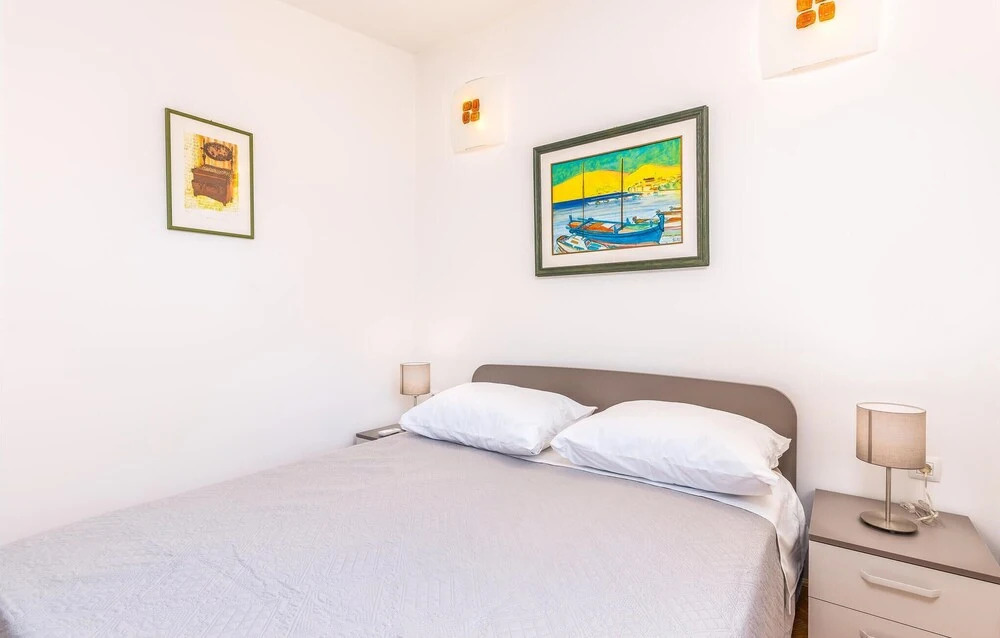Awesome Home in Jurandvor With 3 Bedrooms, Wifi and Outdoor Swimming Pool