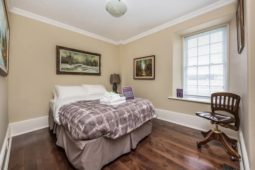 CastleView Inn by Elevate Rooms