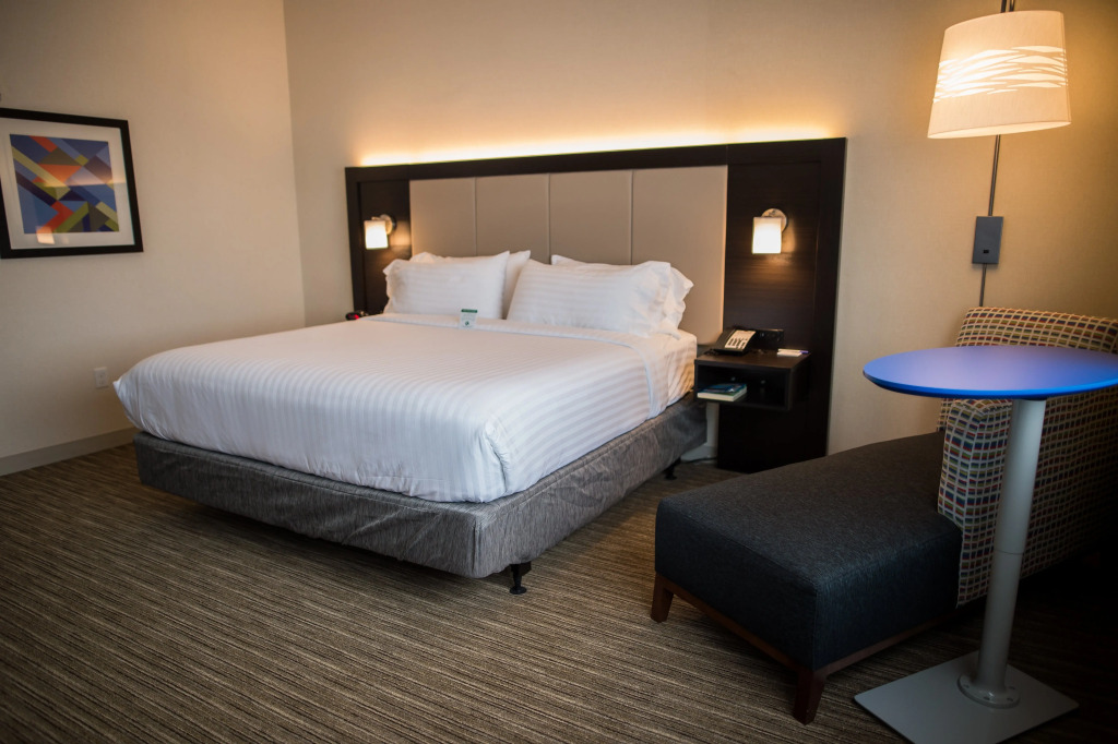 Holiday Inn Express & Suites Marietta
