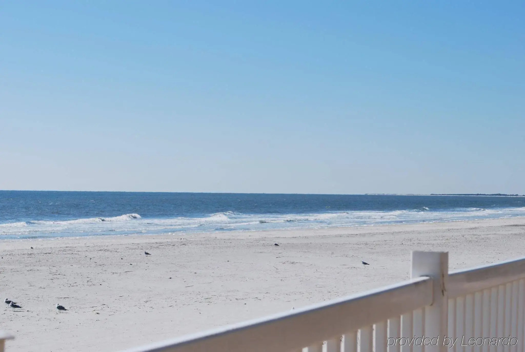 Tides Folly Beach, Charlestons Oceanfront Hotel