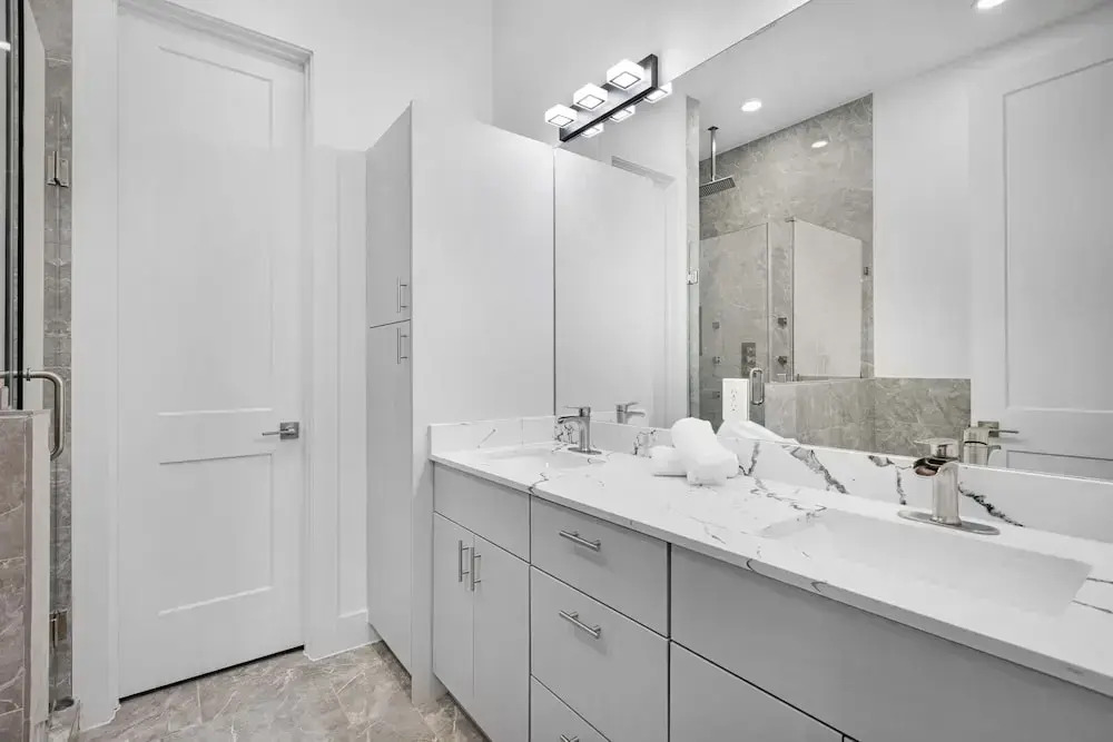 Houston 6 Bedroom Home