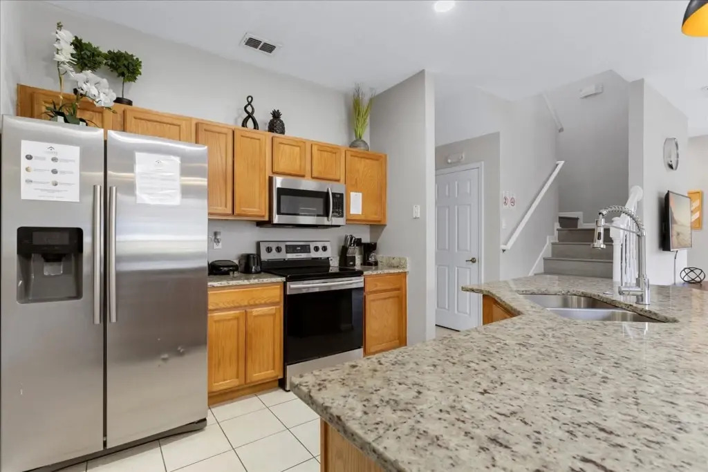 4 Bedrooms 3 Bathrooms Encantada 8549 Bl