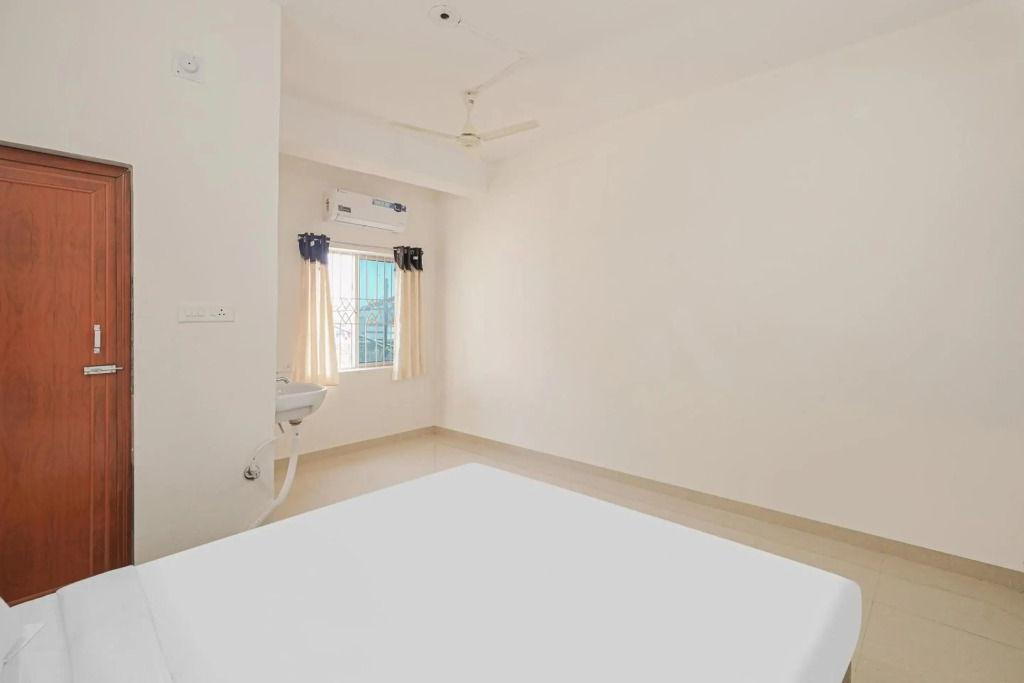 OYO 85156 Prateek A1 Residency