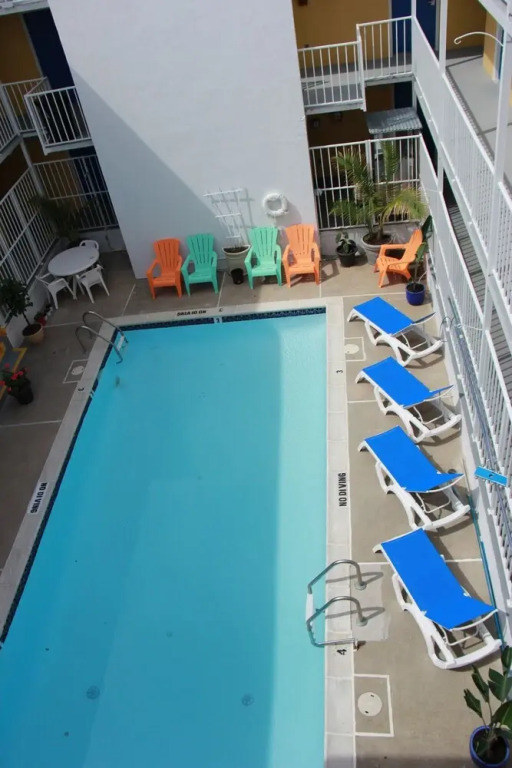Seaside Inn & Suites