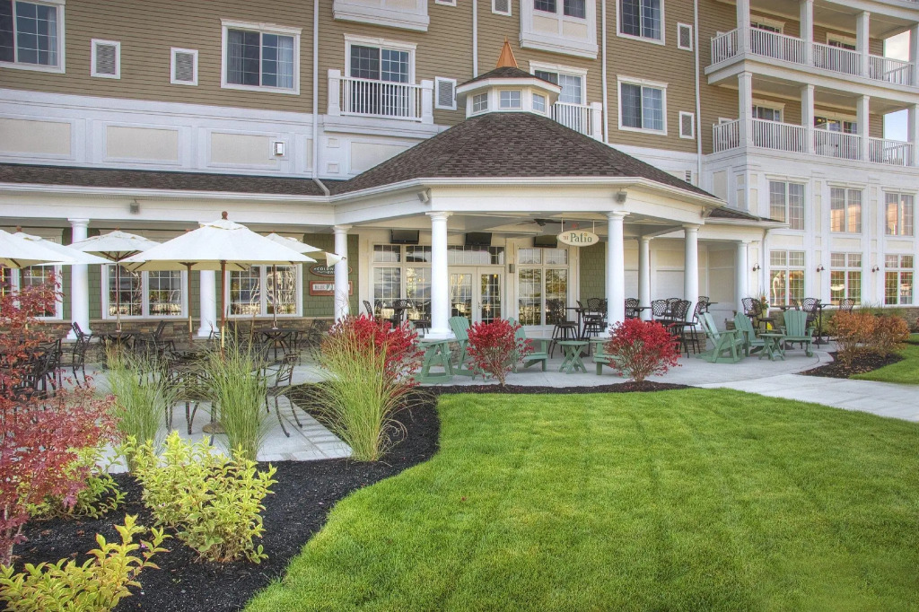 Watkins Glen Harbor Hotel