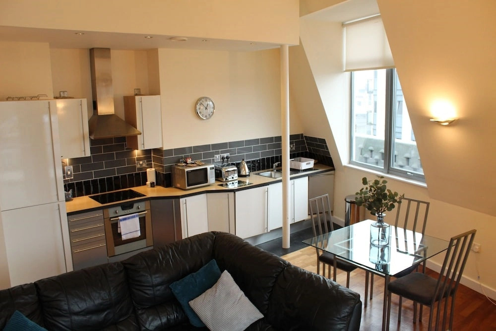 Spacious 2 Bed Newcastle City Centre Apartment