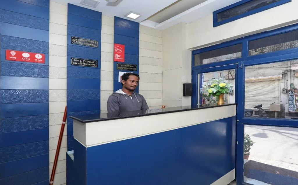OYO 10284 Hotel Transit