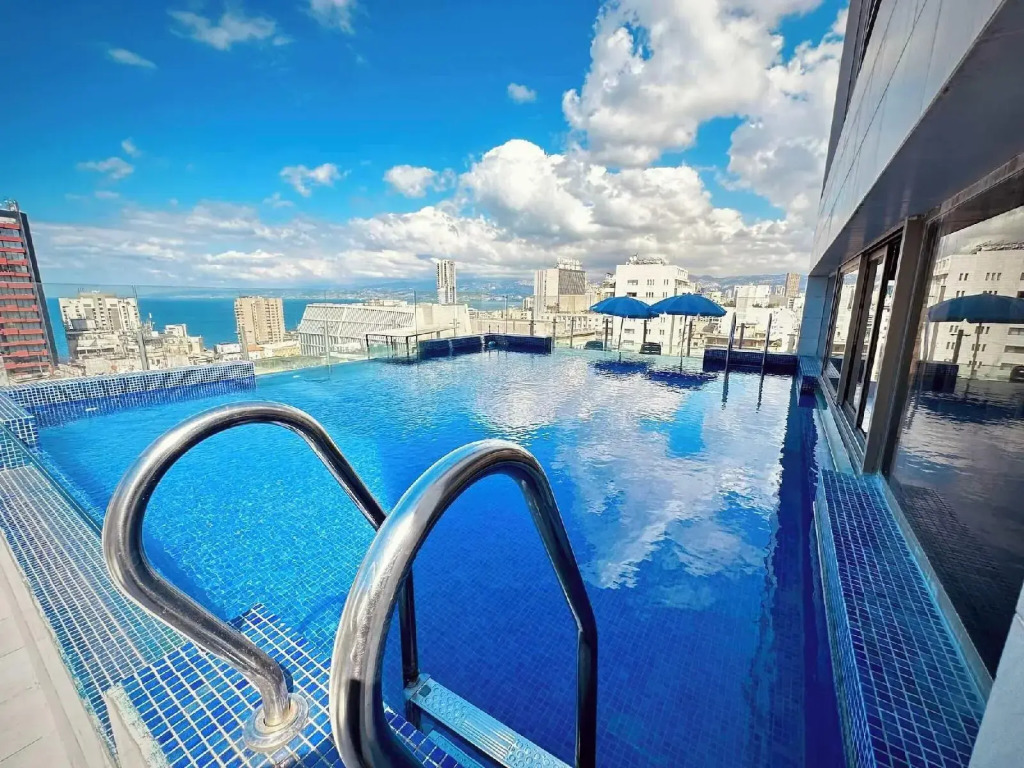 Midtown Hotel & Suites