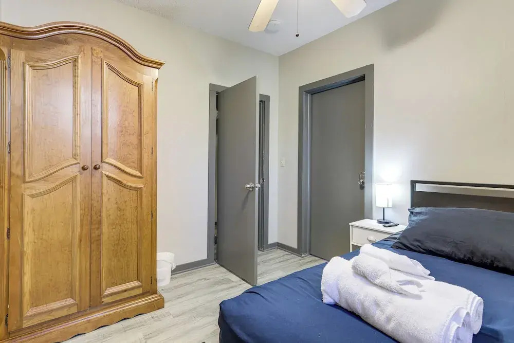 Steps to Shore! Pet-friendly Lake Waconia Getaway