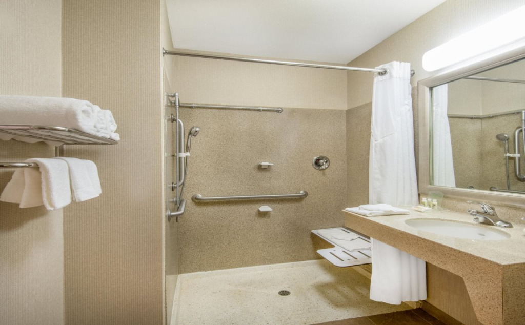 Holiday Inn & Suites Goodyear - West Phoenix Area by IHG