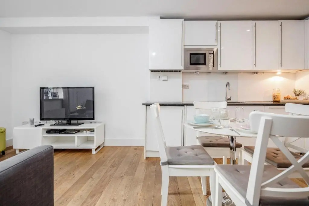 The Heart of Covent Garden Sleeps 4