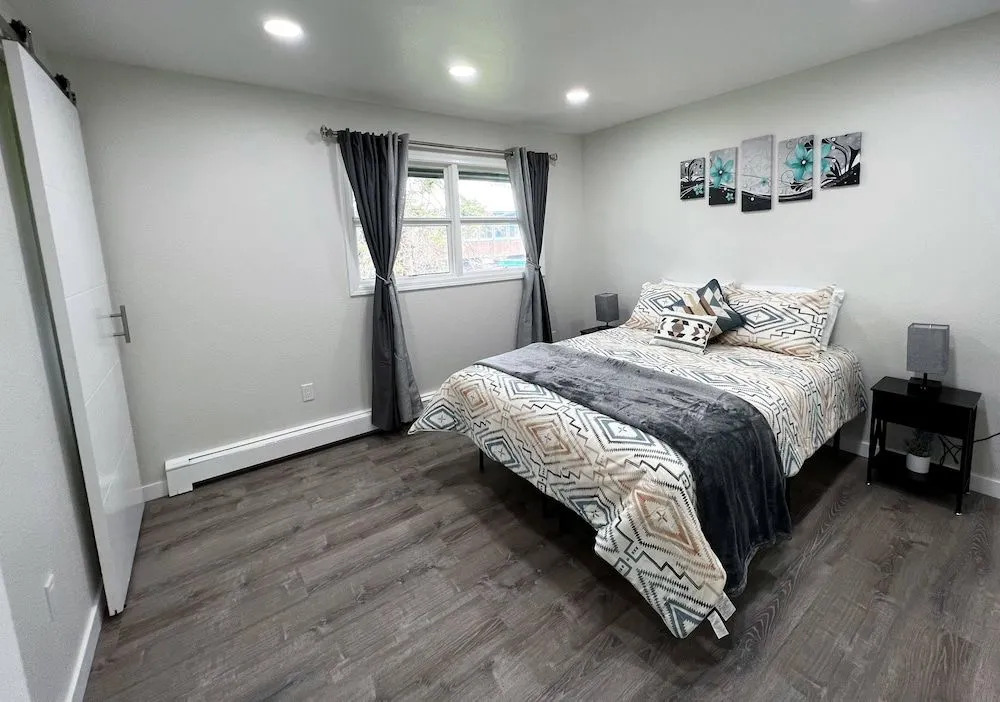 Anchorage midtown apartment-Wyoming 2
