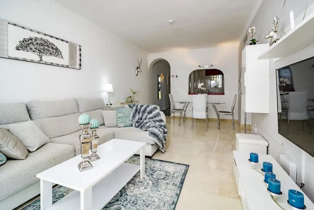 LT - Cozy 2 bedroom apartment in La Quinta