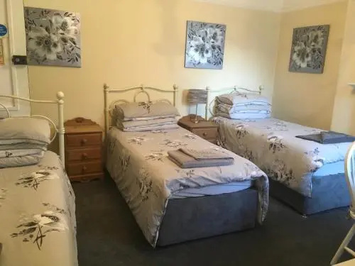 Oak Tree Guest House