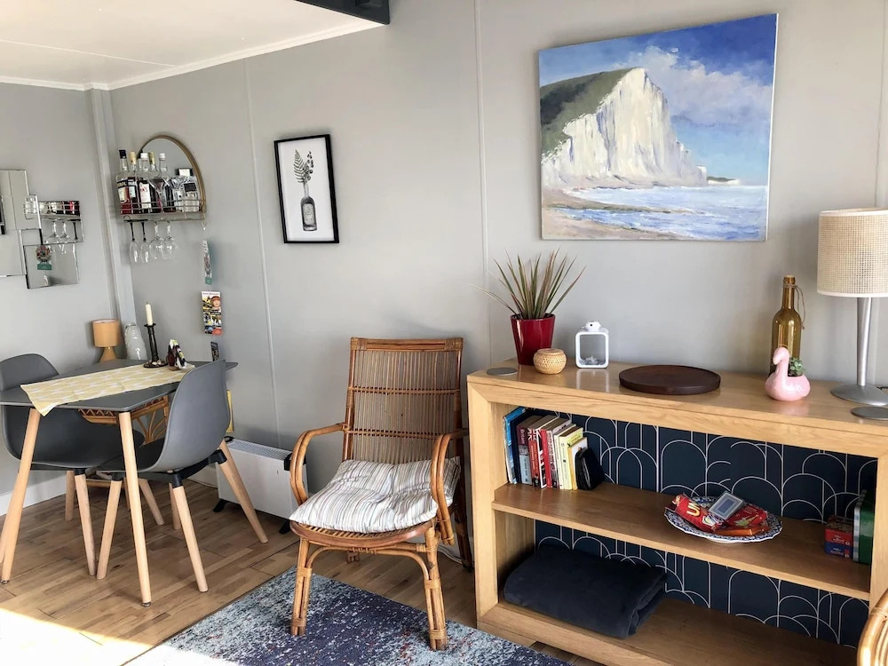 Brighton Water Cabin With Free Parking