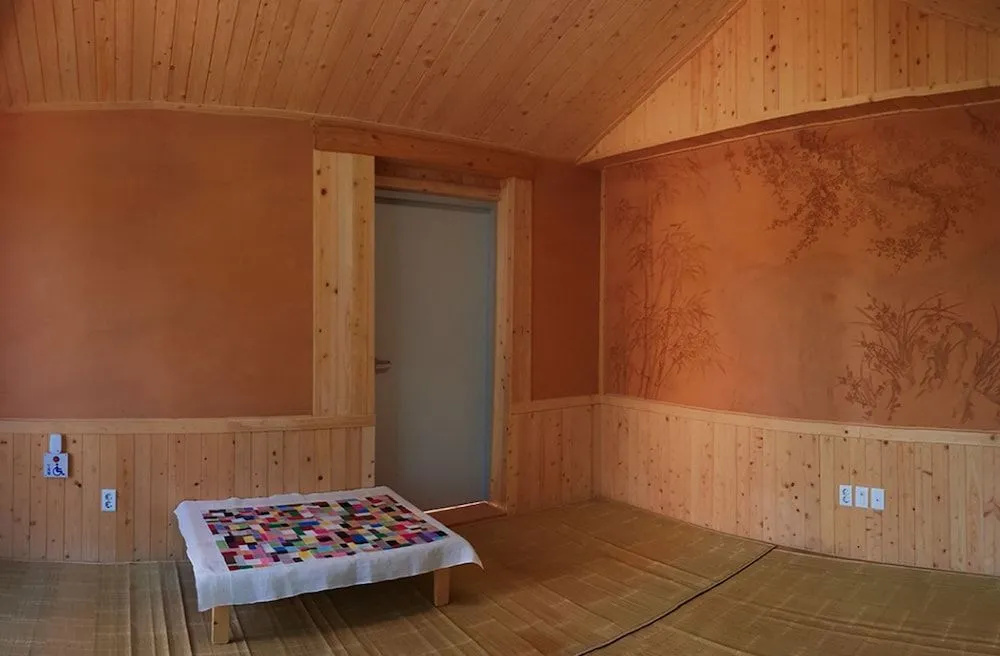 Pyramid Red Clay Pension