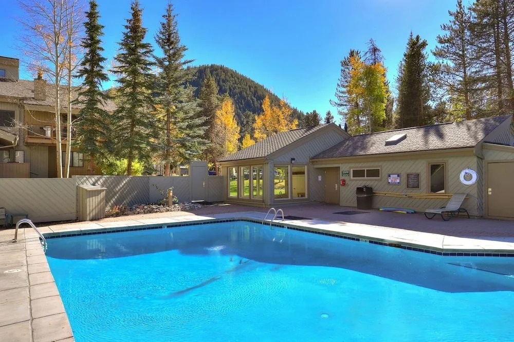 1168 Flying Dutchman 2 Bedroom Condo by RedAwning