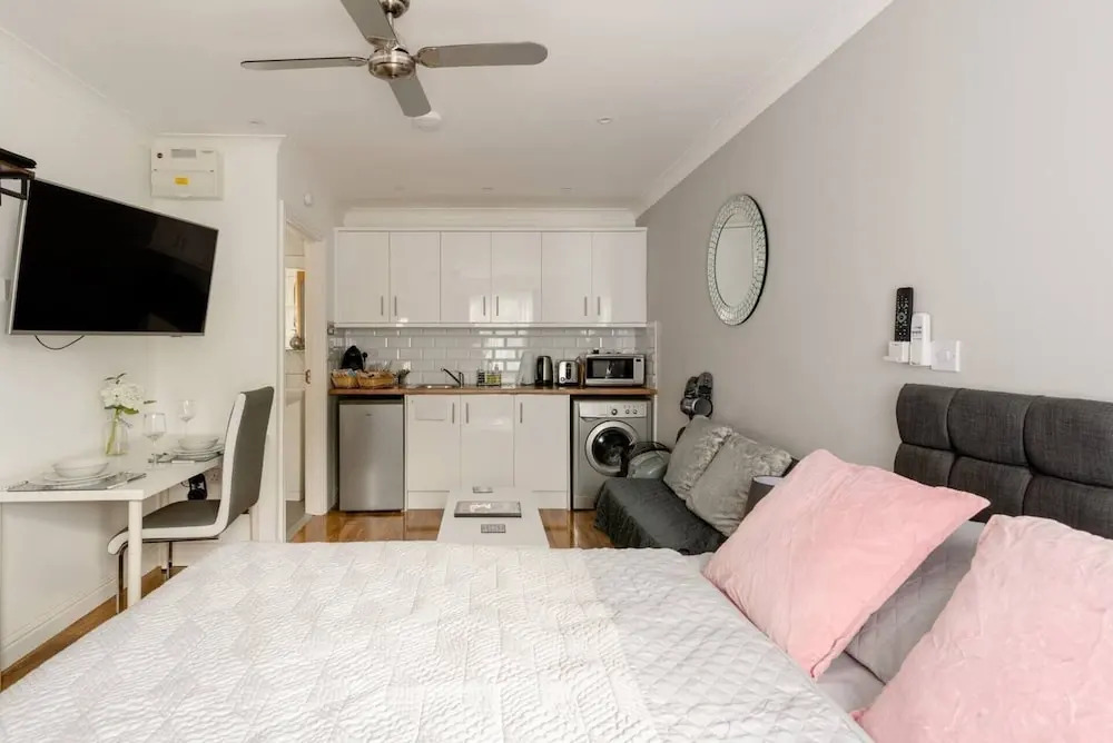 Private Self-contained Annex With Wifi & Parking