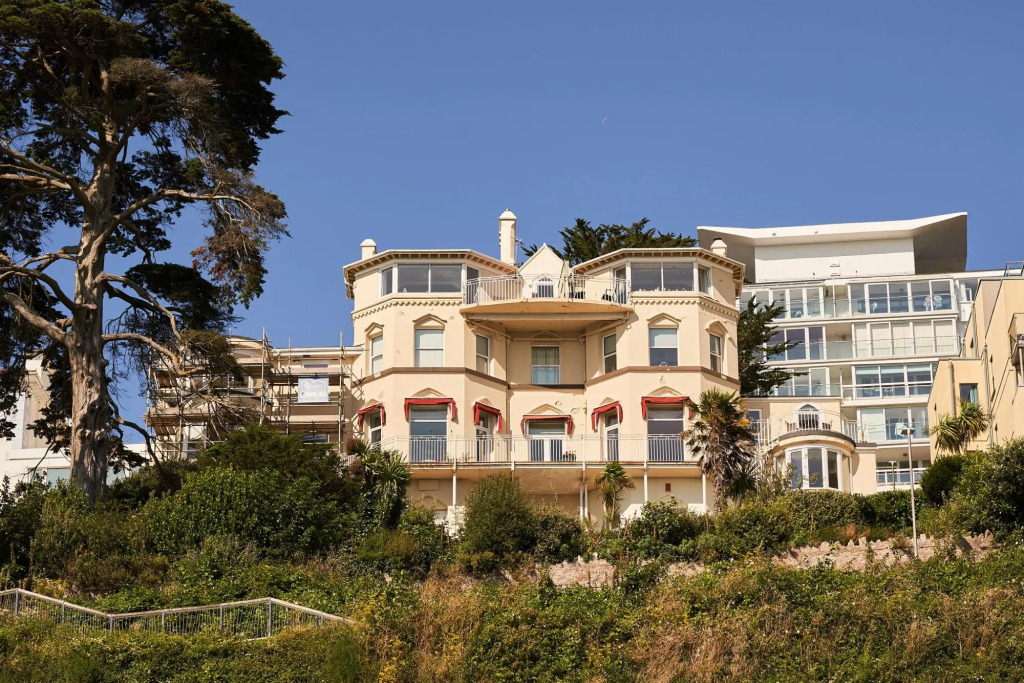 The Maidencombe Studio - Comfortable Couples Retreat with Stunning Coastal Views