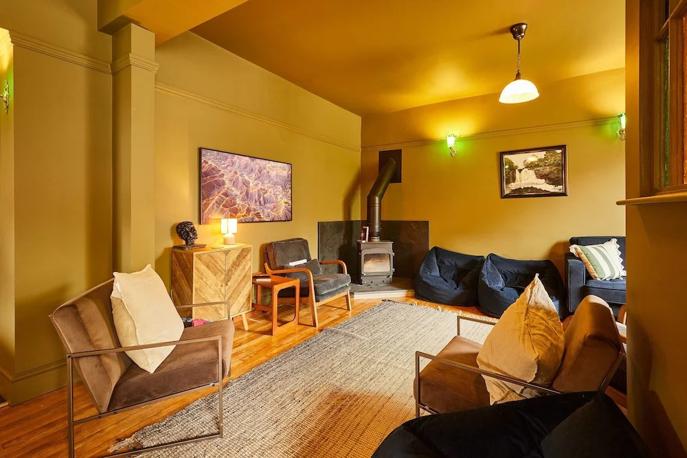 Host Stay - Mulgrave House