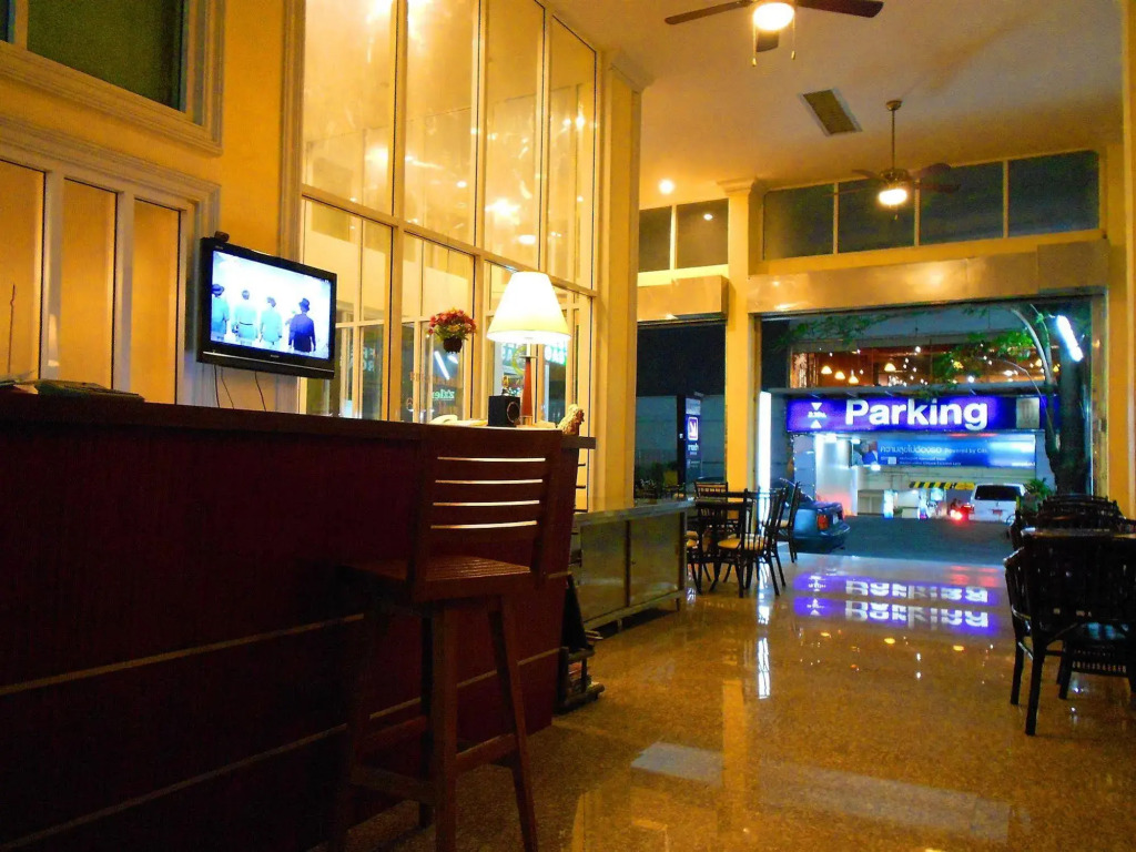Lodge 61 Hotel