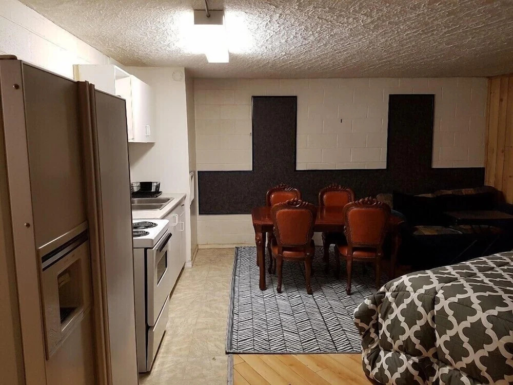Caravan Motel
