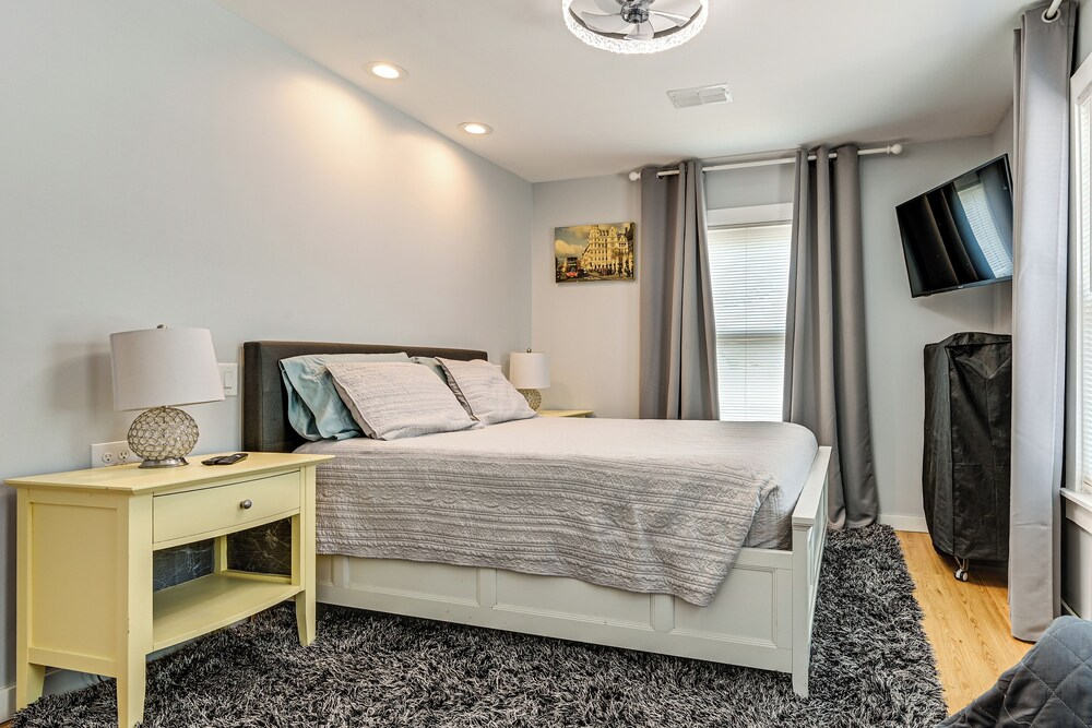 4 Mi to Hyde Park Village! Modern Escape w/ Yard
