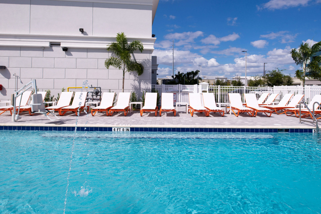 Holiday Inn & Suites Orlando - I-Drive - Theme Parks by IHG